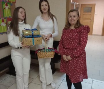 Zdjęcie do Mikołajkowa akcja zbierania książek dla dzieci