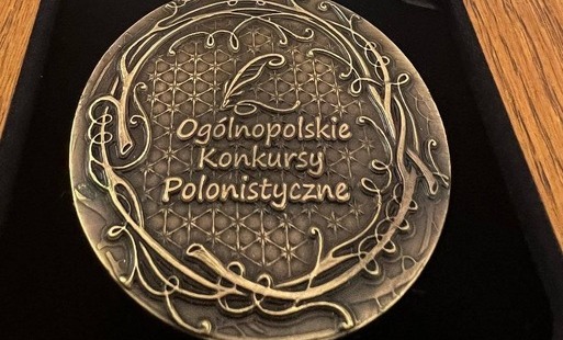 Zdjęcie do Uczniowie naszego liceum odnieśli w roku szkolnym 2025/2026 wiele sukces&oacute;w w og&oacute;lnopolskich konkursach polonistycznych